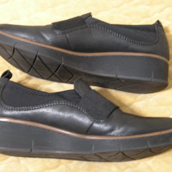 Baretraps  Garner Black Slip-on Women's Size 7M - Picture 2 of 6